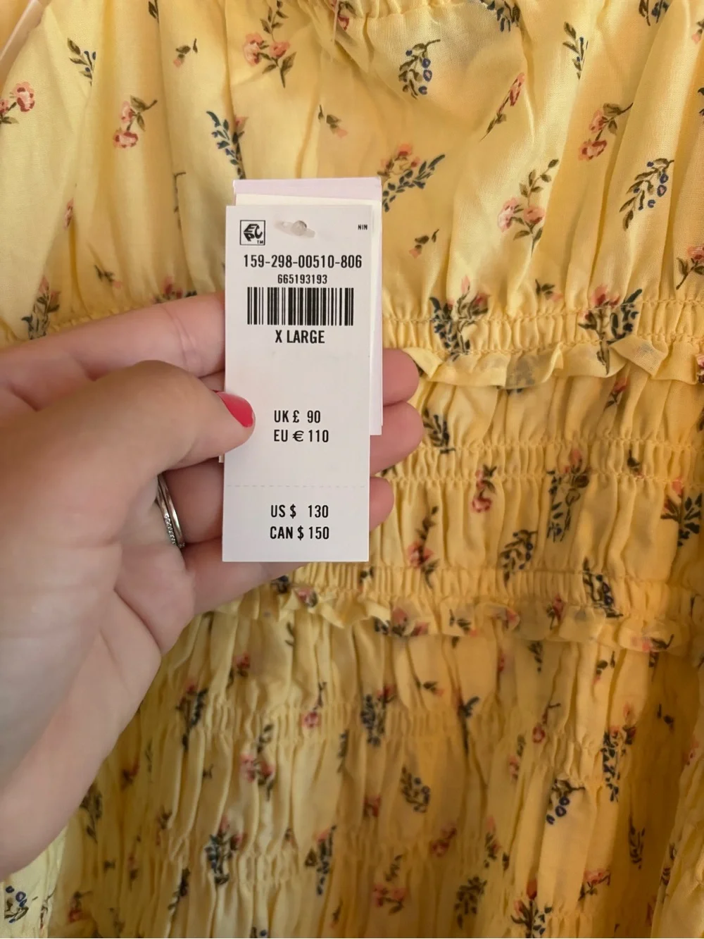 Abercrombie & Fitch lightweight yellow